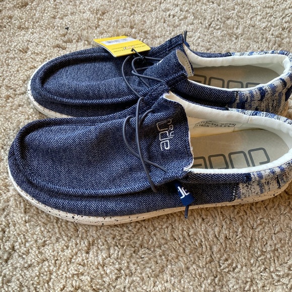 Hey Dude Shoes Wally Funk Sz 